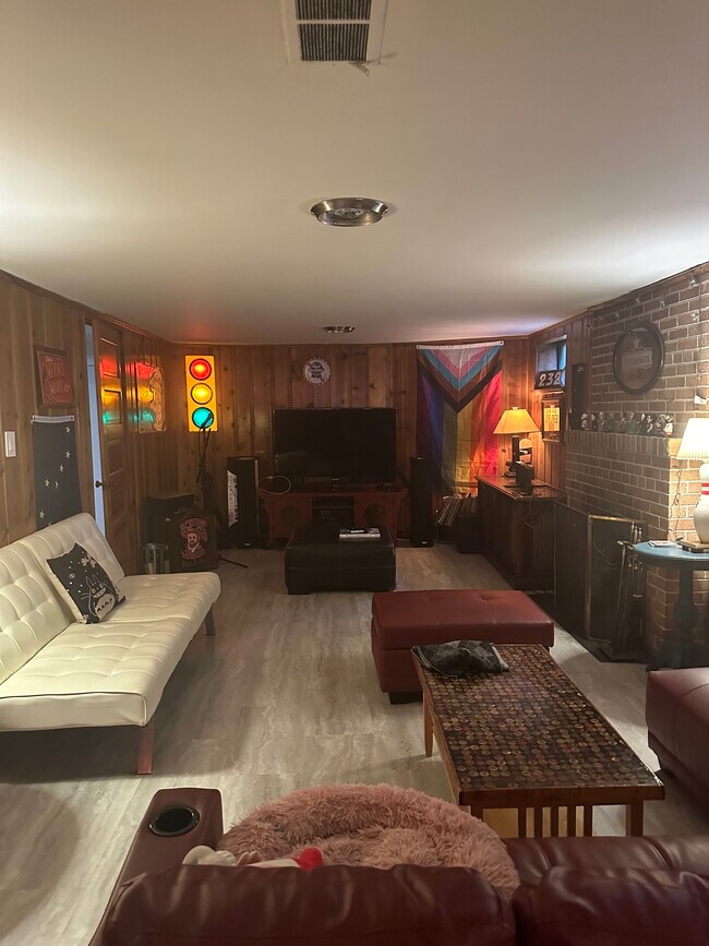 Basement Living room - 2328 W Pratt Blvd