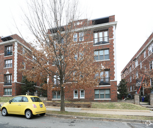 Building Photo - McGill Row