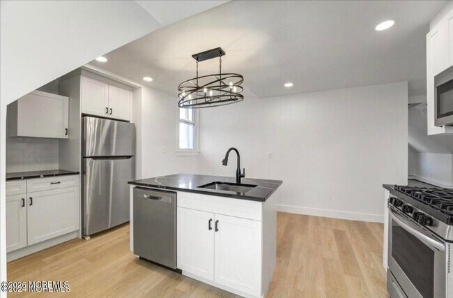Foto del edificio - 295 Westwood Ave