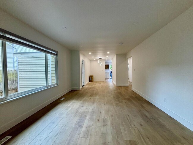 Photo du bâtiment - 5232-201A 201A St