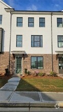 Building Photo - 5442 Howington Ct