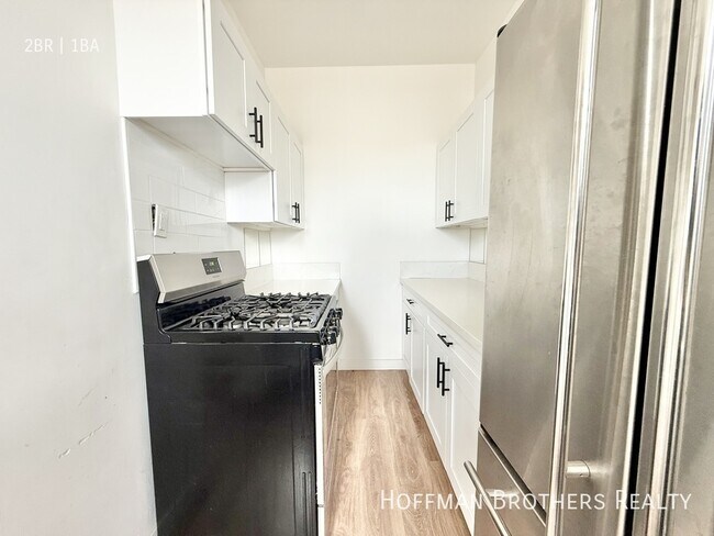 Foto del edificio - 1801 N Kingsley Dr