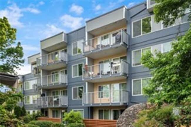 2 Bedroom/1 Bath Luxury Beacon Hill Condo,... - 2 Bedroom/1 Bath Luxury Beacon Hill Condo,...