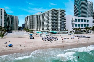 Building Photo - 3725 S Ocean Dr