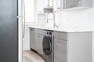 1-403 washer dryer - New Country Club Estates