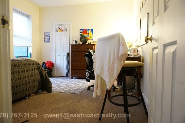 Foto del edificio - 828 Beacon St