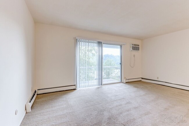 Interior Photo - White Oak Apartments
