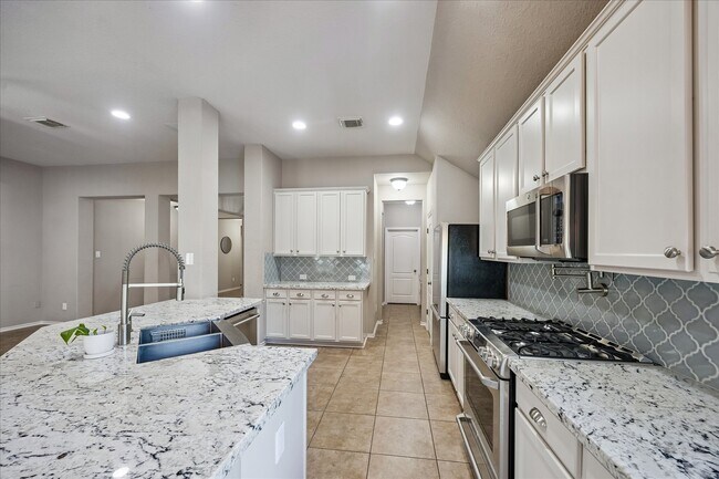 Building Photo - 23107 Enchanted Cactus Dr