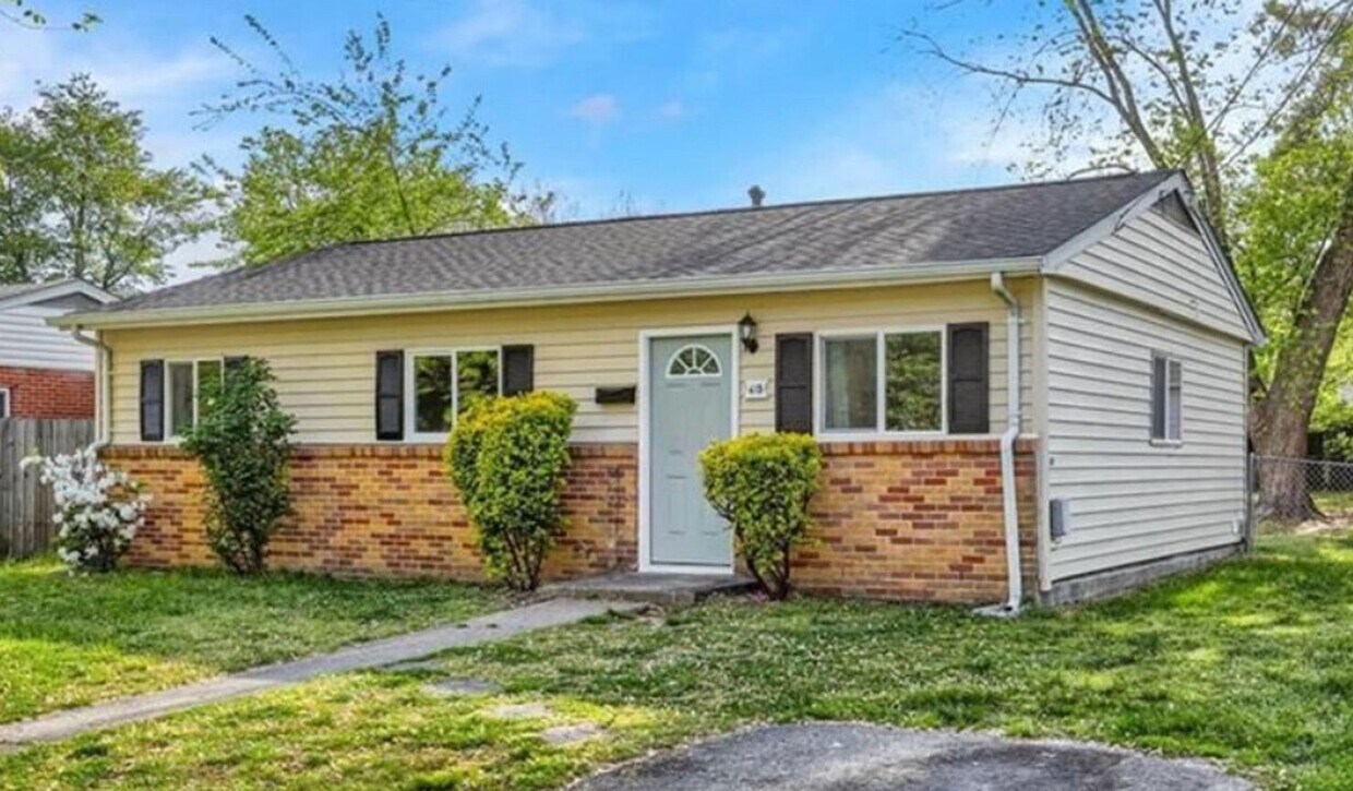 Foto principal - 615 Queens View Ct