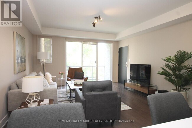 Photo du bâtiment - 210 Clare St