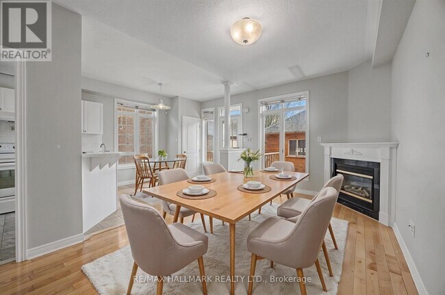 Building Photo - 10561 Bayview Ave