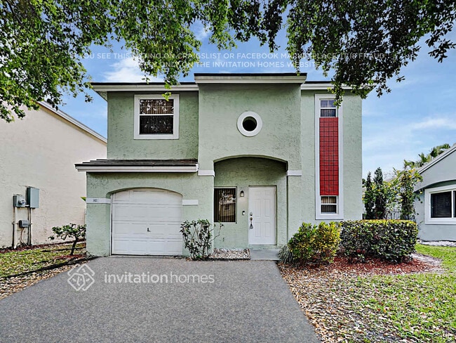 Building Photo - 811 NW 98th Ave