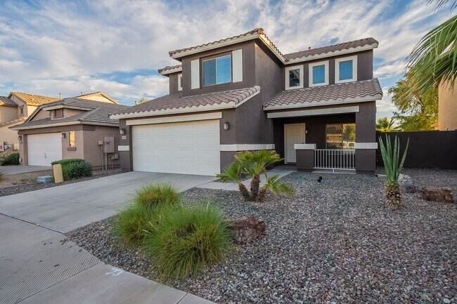 Building Photo - Stunning 3-Bedroom Home with Den, Loft, an...