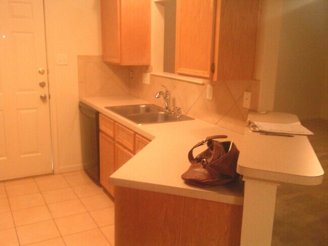 Foto del edificio - 3506 Dustin Ct