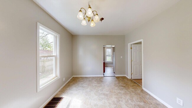 Foto del edificio - Spacious 3 Bedroom Home for Rent Near Downtown Toledo