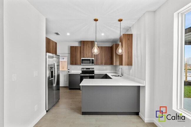 Building Photo - 3401 Duke Ave