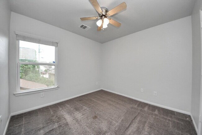 Building Photo - Lake Conroe Living with a Backyard Built for Summer
