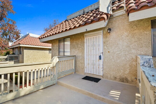 Foto del edificio - Available now! 2 bedroom/2 bath condo located in the Tanglewood Villas of Pomona!