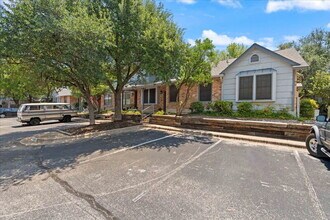 Building Photo - 1411 Gracy Farms Ln