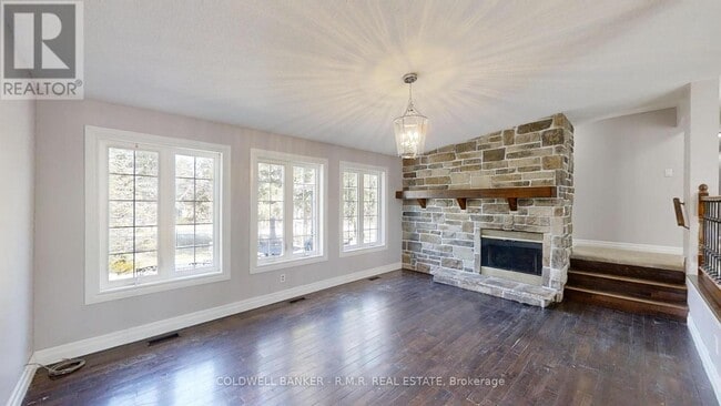 Building Photo - 44 Nicholson Dr