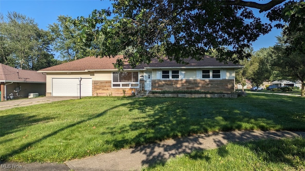 Foto principal - 523 Harris Rd
