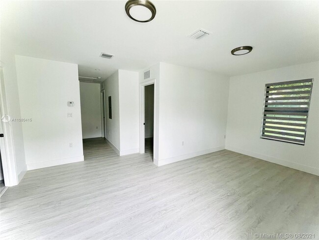 Building Photo - 3114 NW 60th St