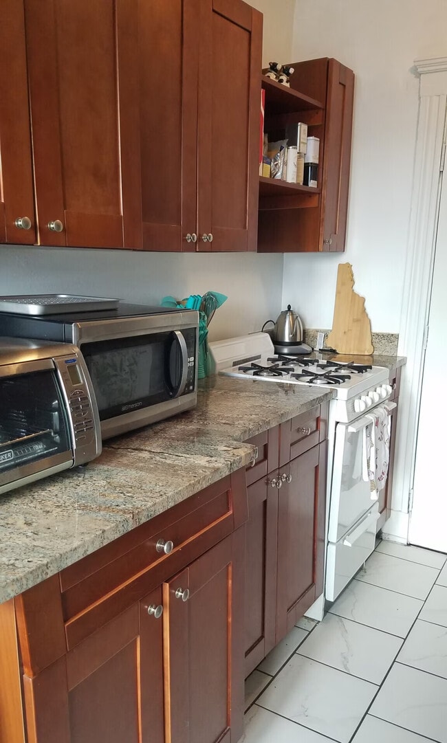 Building Photo - 28 Quint Ave