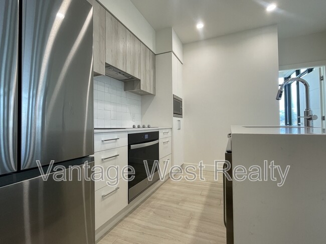 Building Photo - 3699-3699 Capozzi Rd
