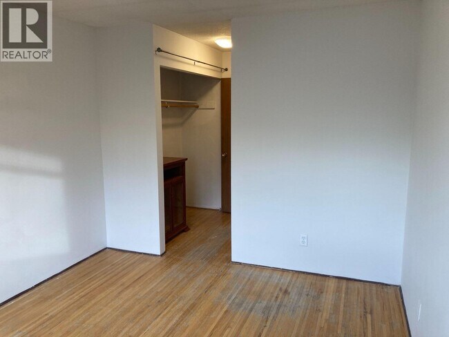 Photo du bâtiment - 3570 E Hastings St