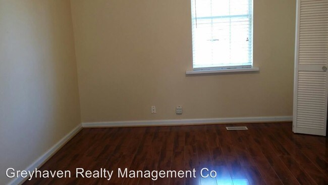 Building Photo - 3571 Crompton St
