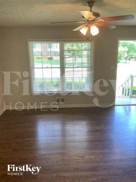 Building Photo - 2700 Flintlock Ln SW