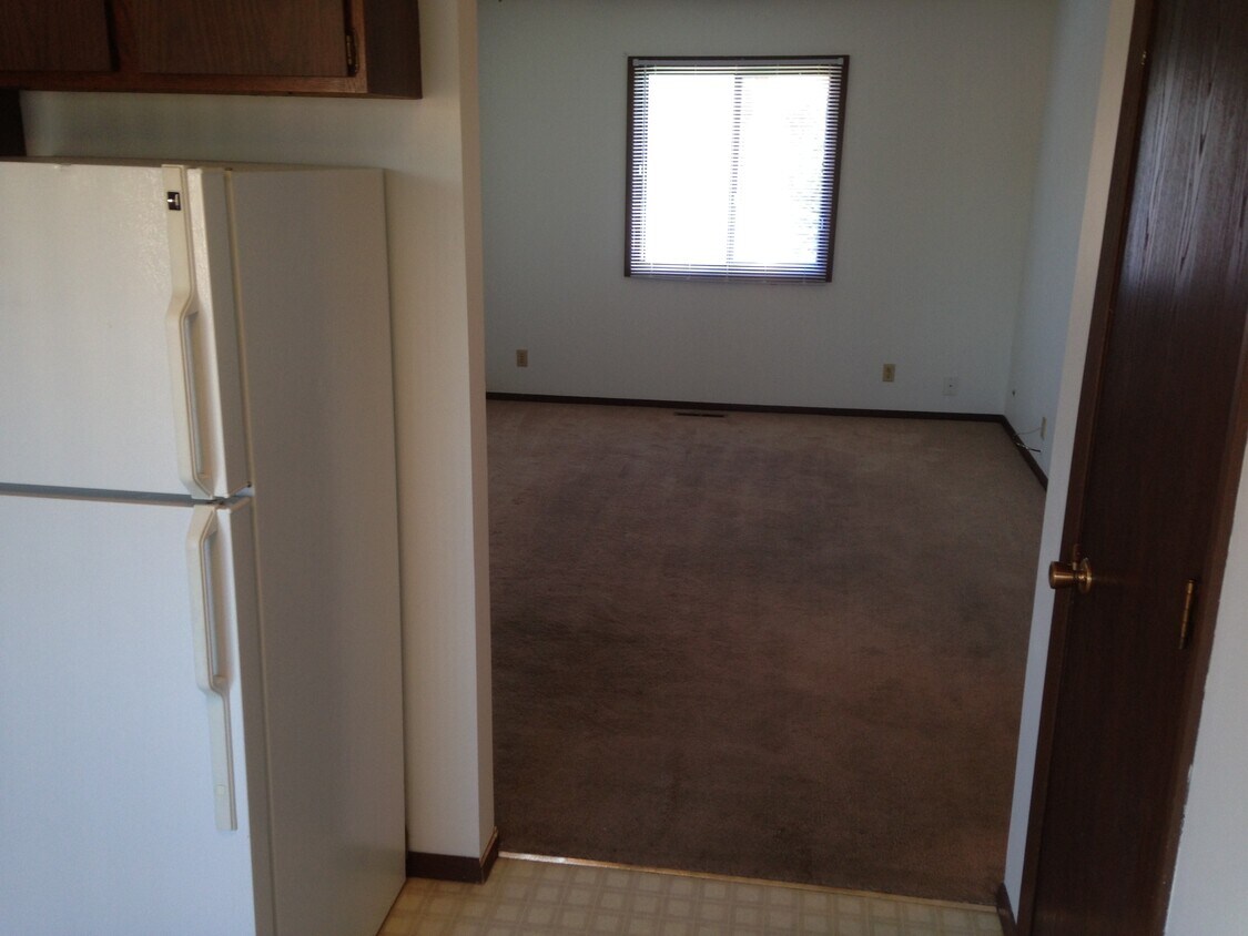 Building Photo - 609 Kennedy Dr