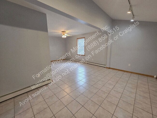 Foto del edificio - 1034 Birch St