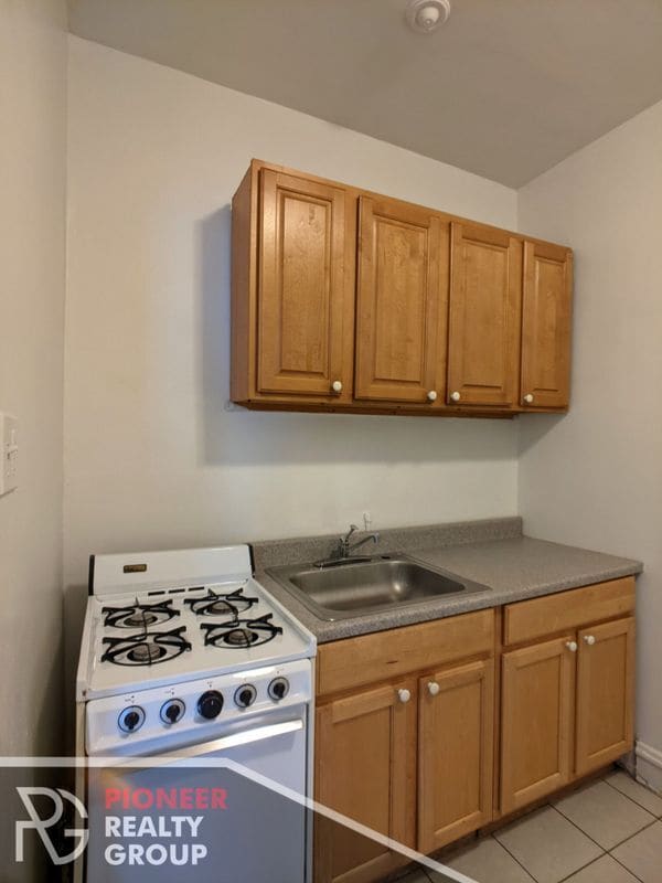 Building Photo - 4851 N Damen Ave
