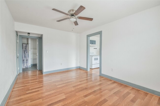 Foto del edificio - 5320 Polk St