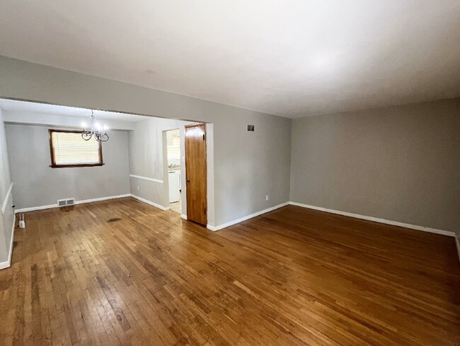 Foto del edificio - 8319 Hawkesbury Dr