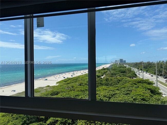 Building Photo - 15645 Collins Ave