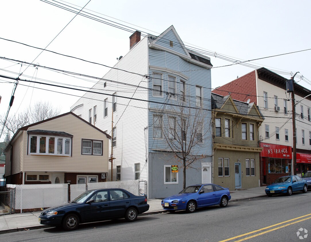 165 Danforth Ave, Jersey City, NJ 07305 165 Danforth Ave Jersey City