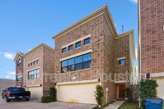 Building Photo - 3658 Main Plaza Dr