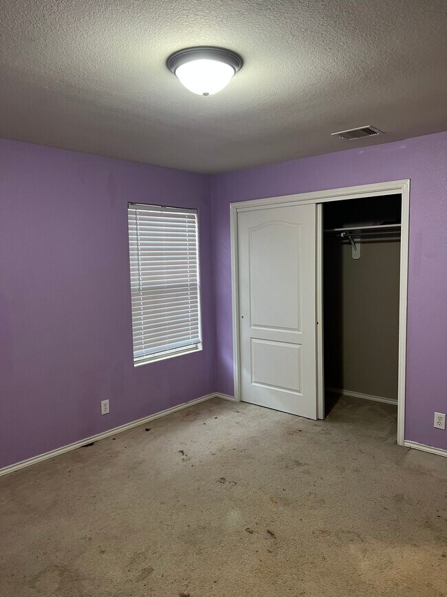 Building Photo - 2530 S Links Dr