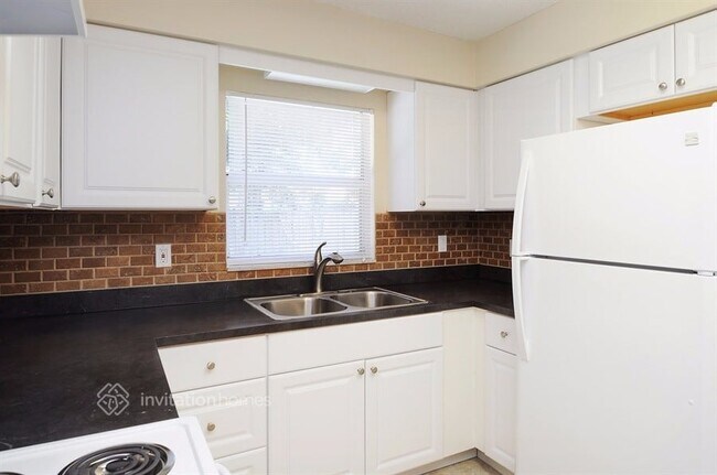 Foto del edificio - 5105 Bailey Rd