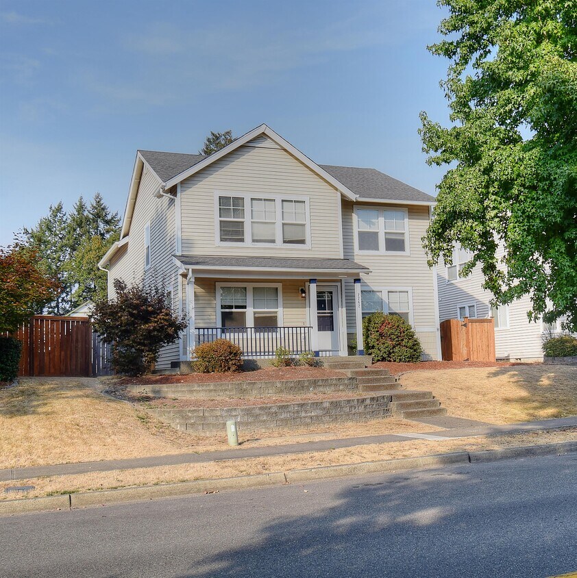 2262 Palisade Blvd, DuPont, WA 98327 House for Rent in DuPont, WA