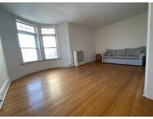 Building Photo - 1671 Beacon St