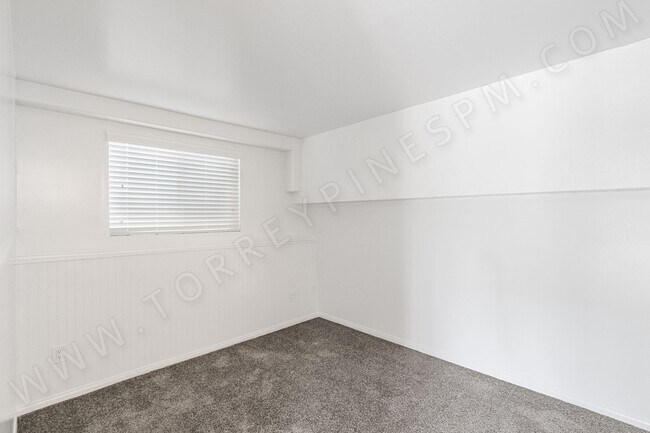 Building Photo - 2111 Emerald St