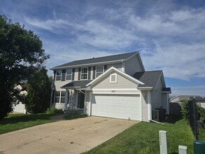 Building Photo - 1138 White Ivy Pl NE