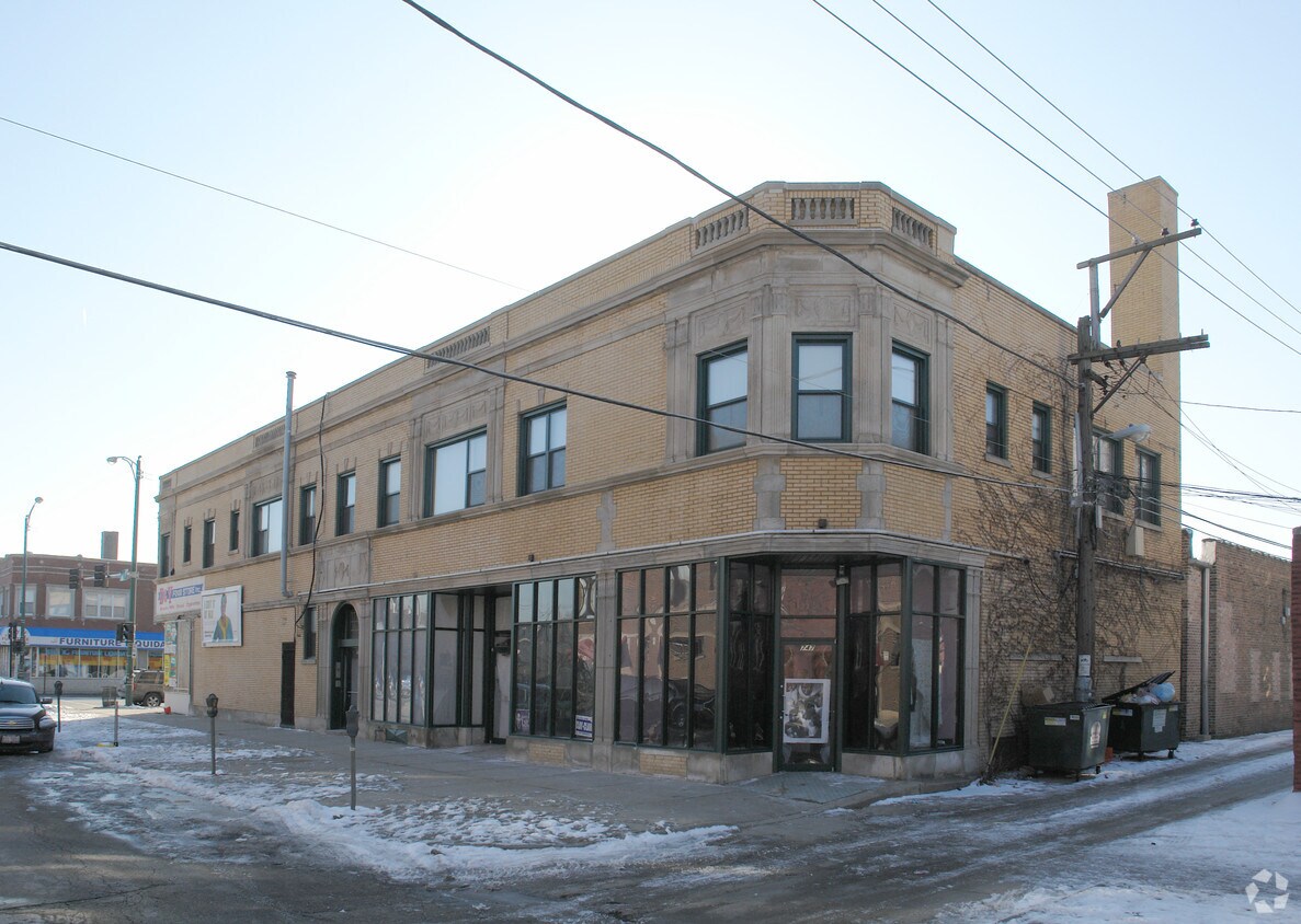 Foto del edificio - 8200-8204 S Cottage Grove Ave