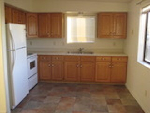 Foto del edificio - 2148 N Coronado Frontage Rd