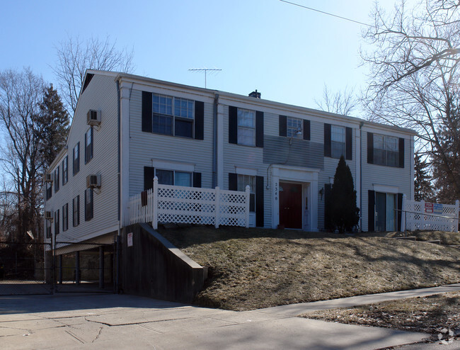 Building Photo - 2340 Torrey Hill Dr