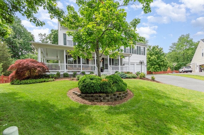 Building Photo - 43125 Fling Ct