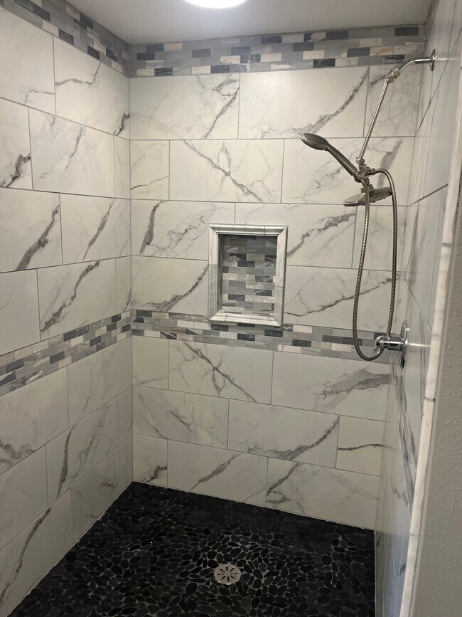 Foto del edificio - 701 Sarazen Dr